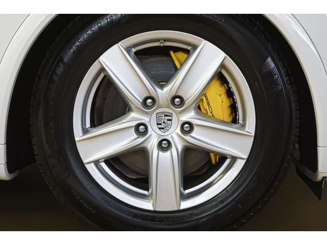 Porsche CAYENNE 2015-06 195009-2