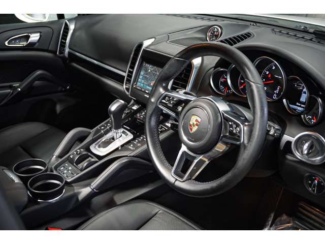 Porsche CAYENNE 2015-06 195009-1