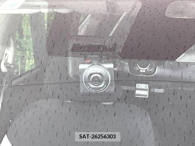 Nissan NOTE 2017-04 340596-7