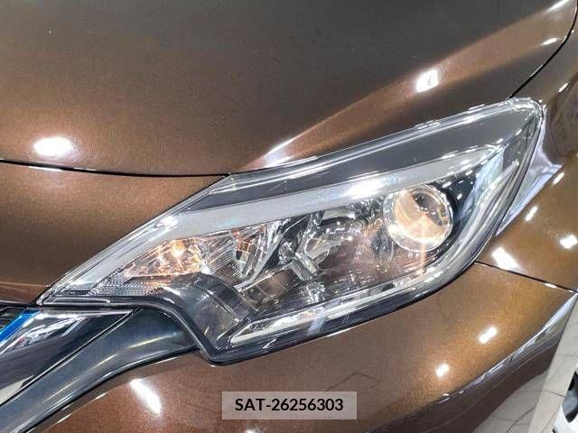 Nissan NOTE 2017-04 340596-12