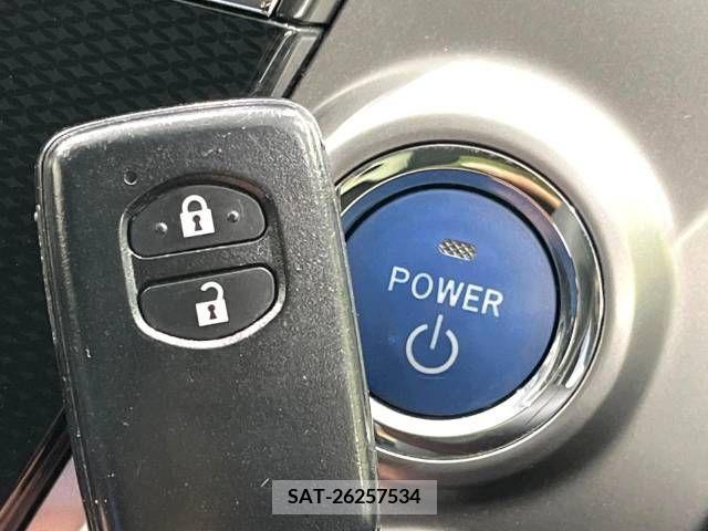 Toyota PRIUS ALPHA 2015-09 282441-5