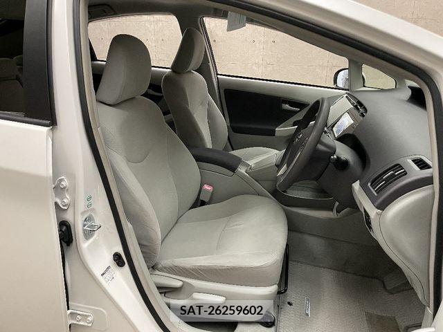 Toyota PRIUS 2011-06 228333-3