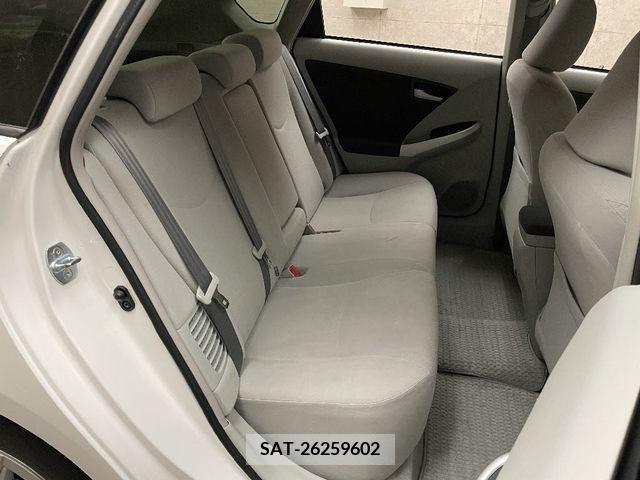 Toyota PRIUS 2011-06 228333-4