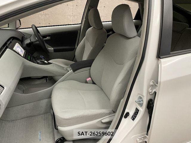 Toyota PRIUS 2011-06 228333-5