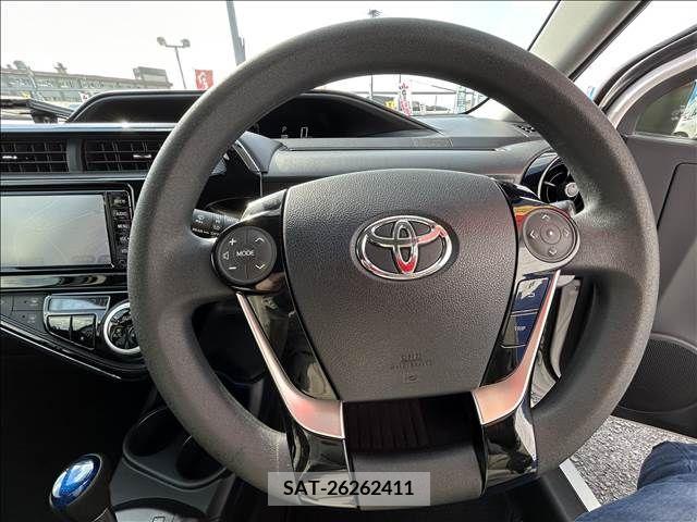 Toyota AQUA 2018-04 292622-13