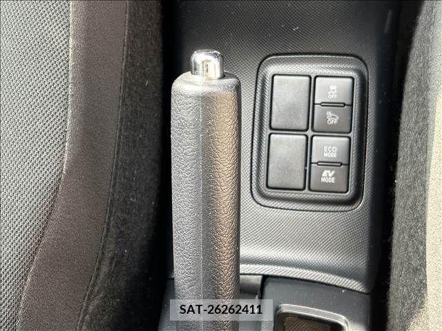 Toyota AQUA 2018-04 292622-15