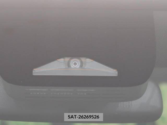 Toyota VOXY 2023-09 336320-4