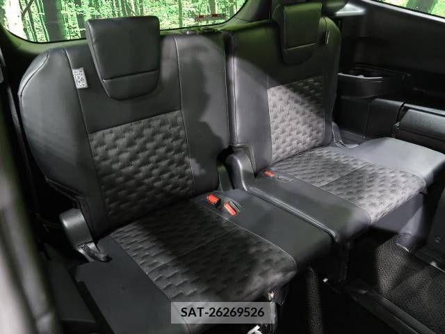 Toyota VOXY 2023-09 336320-10