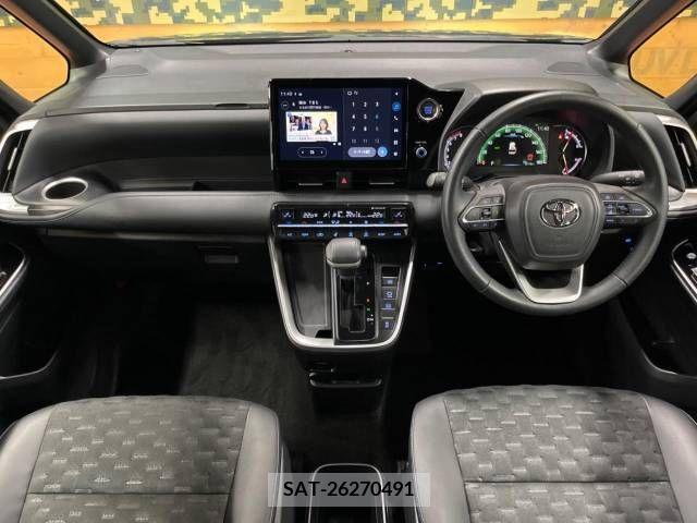 Toyota VOXY 2022-09 288939-1