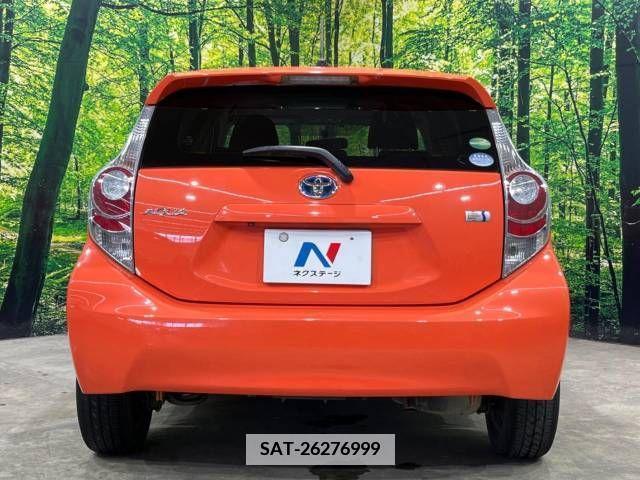 Toyota AQUA 2014-06 386571-15