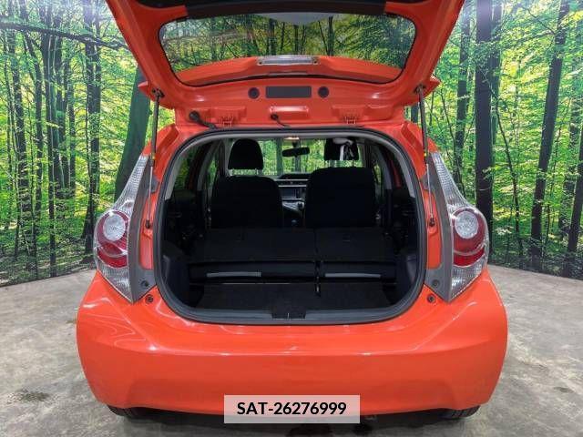 Toyota AQUA 2014-06 386571-10