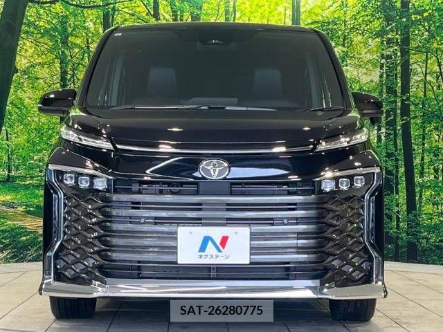 Toyota VOXY 2023-08 313588-15