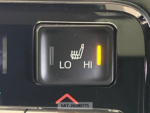 Toyota VOXY 2023-08 313588-6