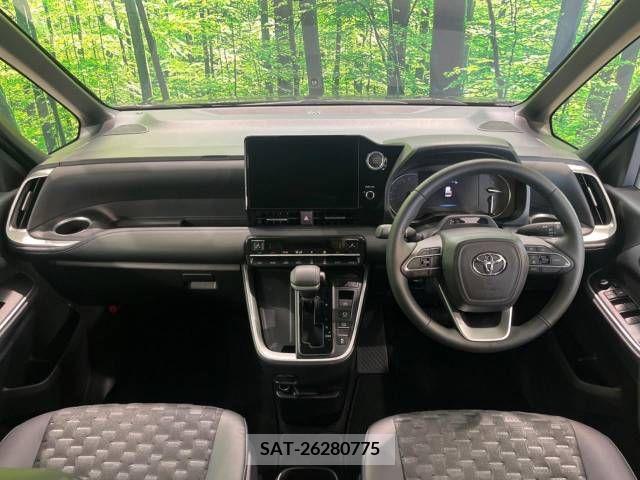 Toyota VOXY 2023-08 313588-1