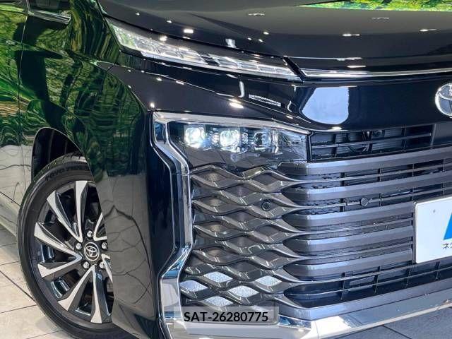 Toyota VOXY 2023-08 313588-13