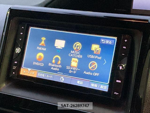 Toyota VOXY 2017-08 224866-9