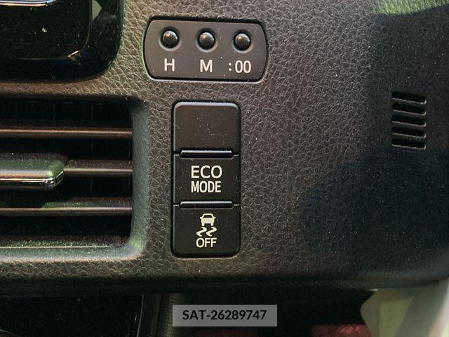 Toyota VOXY 2017-08 224866-12