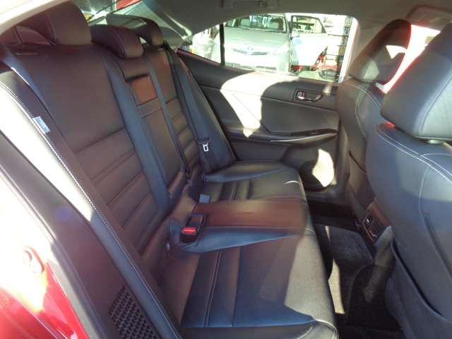 Lexus IS 2013-10 184455-12