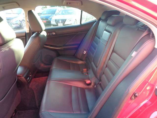 Lexus IS 2013-10 184455-11