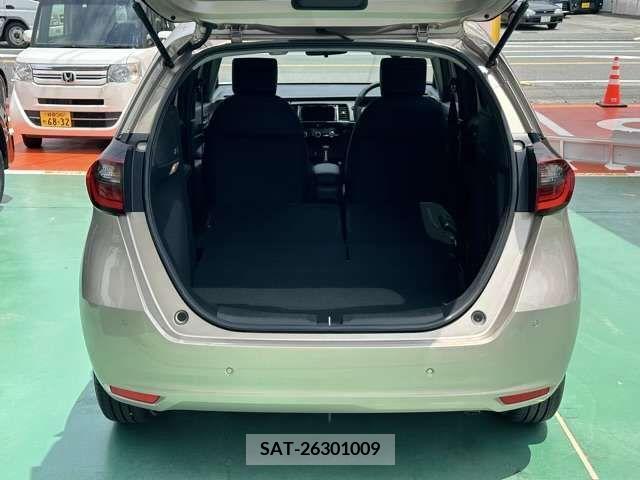 Honda FIT 2024-06 330863-11