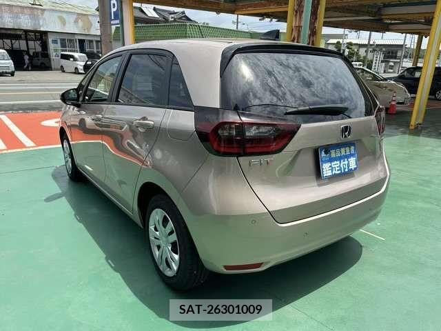 Honda FIT 2024-06 330863-3