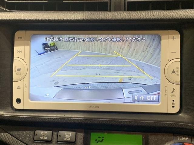 Toyota AQUA 2013-10 183864-26