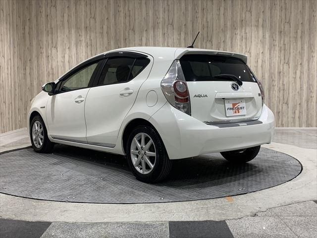 Toyota AQUA 2013-10 183864-6