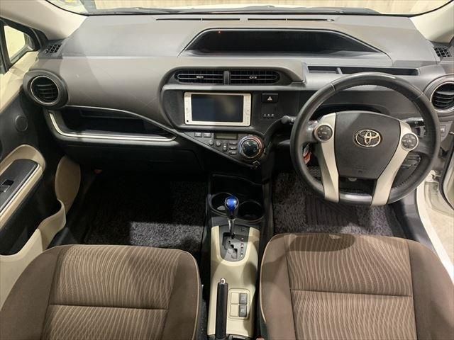 Toyota AQUA 2013-10 183864-18