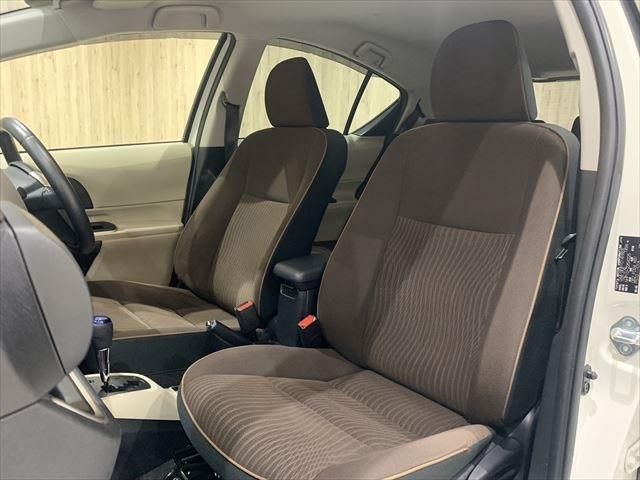 Toyota AQUA 2013-10 183864-21