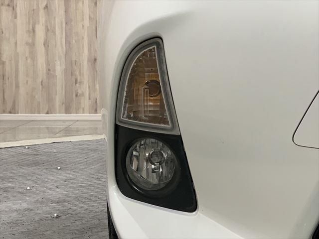 Toyota AQUA 2013-10 183864-11