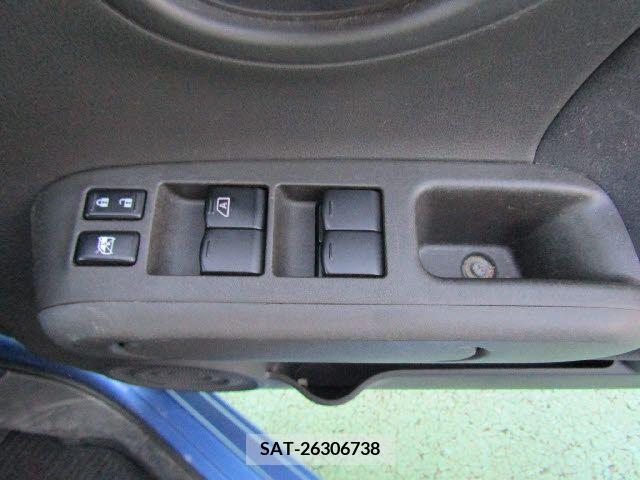 Nissan CUBE 2013-06 208487-24