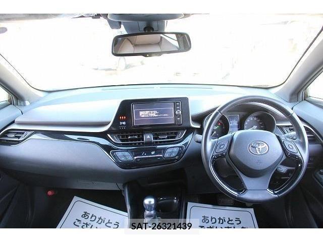 Toyota C-HR 2017-01 210054-15