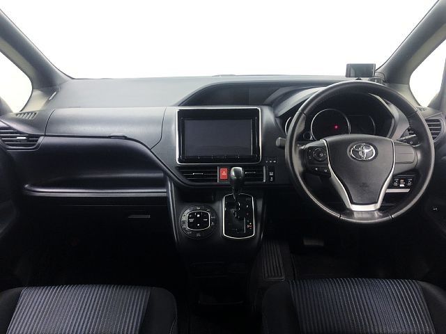 Toyota VOXY 2014-11 28182-1