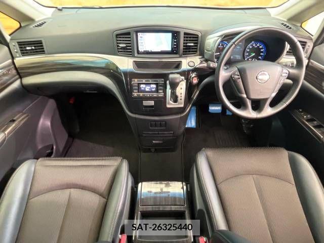 Nissan ELGRAND 2018-06 316301-1