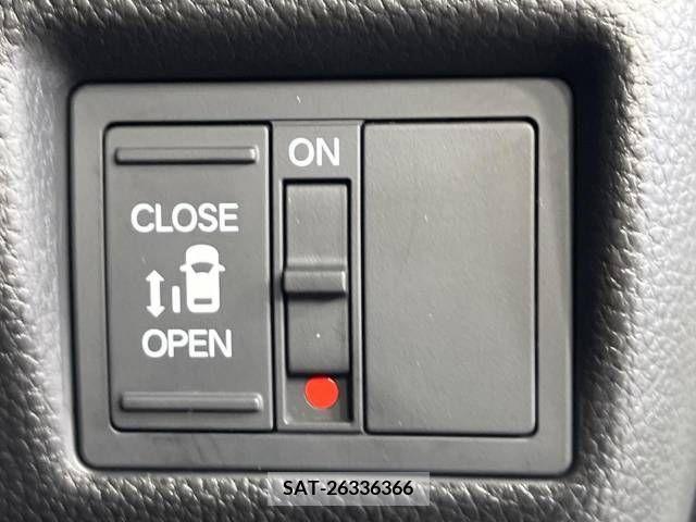 Honda N BOX CUSTOM 2018-03 350865-4