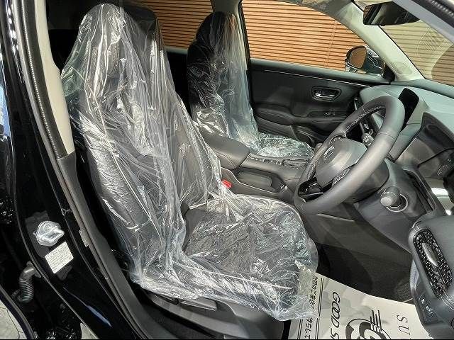 Honda ZR-V 2023-06 16518-7