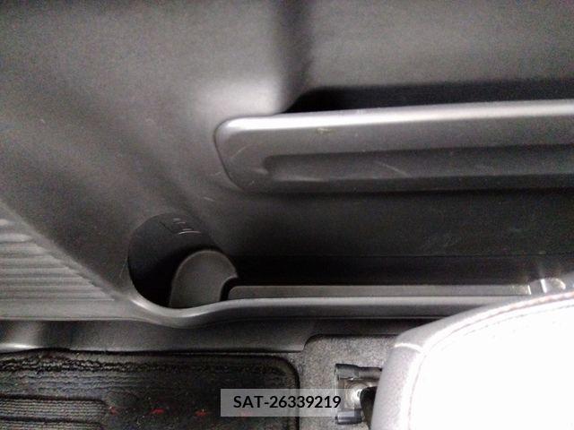 Suzuki SPACIA 2018-02 342380-26