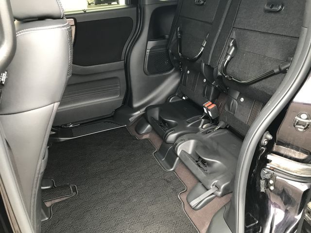 Honda N BOX CUSTOM 2019-05 185111-16