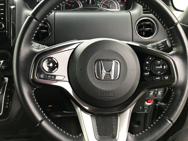 Honda N BOX CUSTOM 2019-05 185111-18