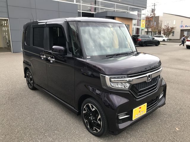Honda N BOX CUSTOM 2019-05 185111-4