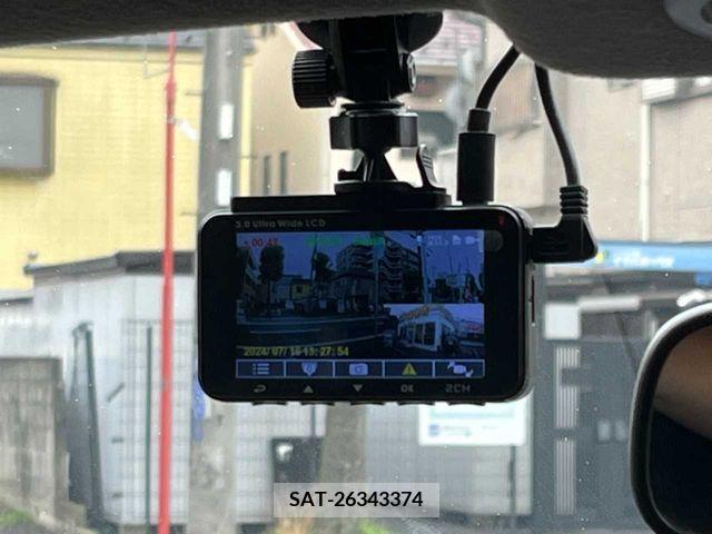 Nissan JUKE 2013-08 336087-12