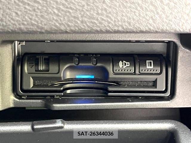 Nissan SERENA 2019-08 217353-7