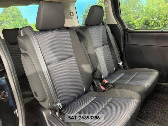 Toyota VOXY 2014-04 321397-8