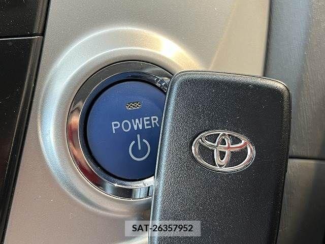 Toyota PRIUS ALPHA 2013-06 282437-5