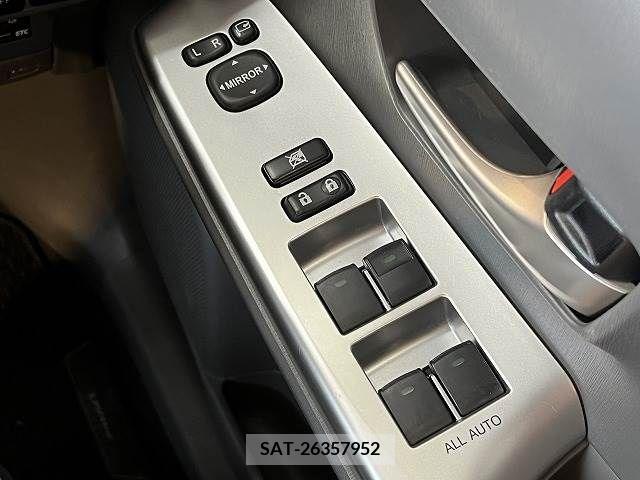 Toyota PRIUS ALPHA 2013-06 282437-15