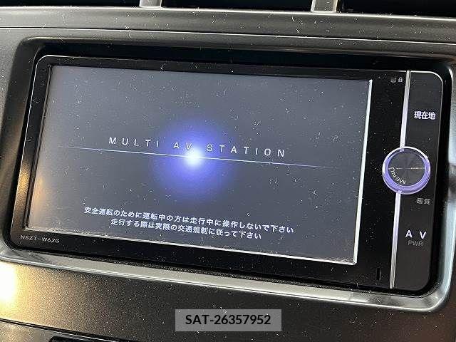 Toyota PRIUS ALPHA 2013-06 282437-2
