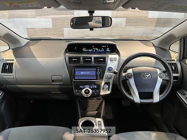 Toyota PRIUS ALPHA 2013-06 282437-1