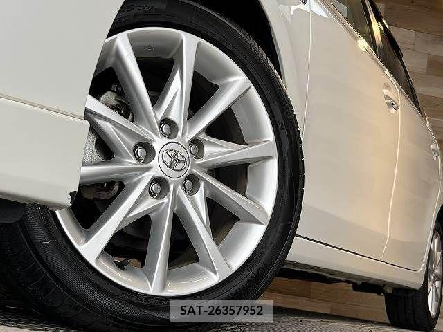 Toyota PRIUS ALPHA 2013-06 282437-10