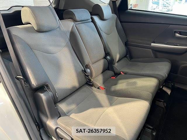 Toyota PRIUS ALPHA 2013-06 282437-8