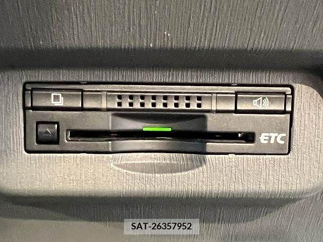 Toyota PRIUS ALPHA 2013-06 282437-6